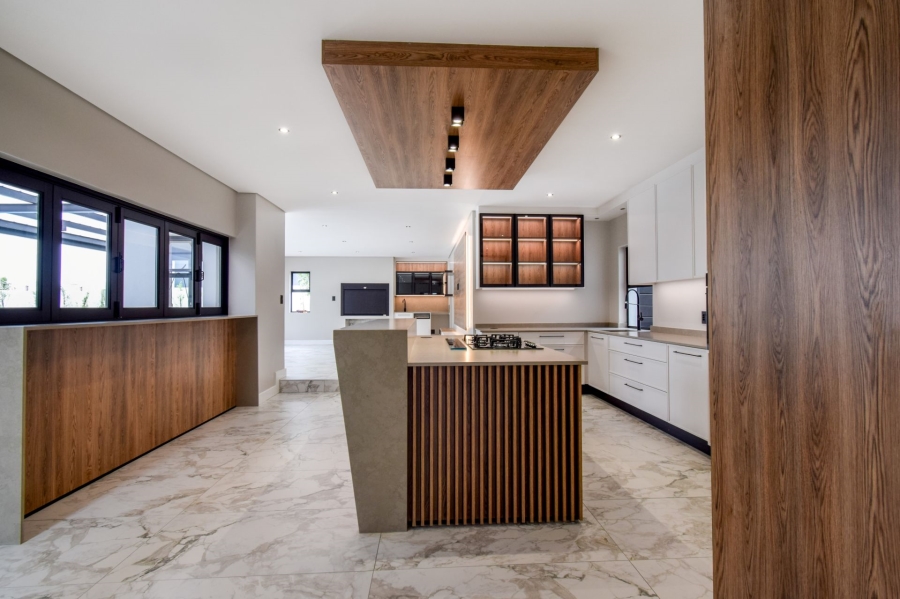 6 Bedroom Property for Sale in Midstream Heights Gauteng