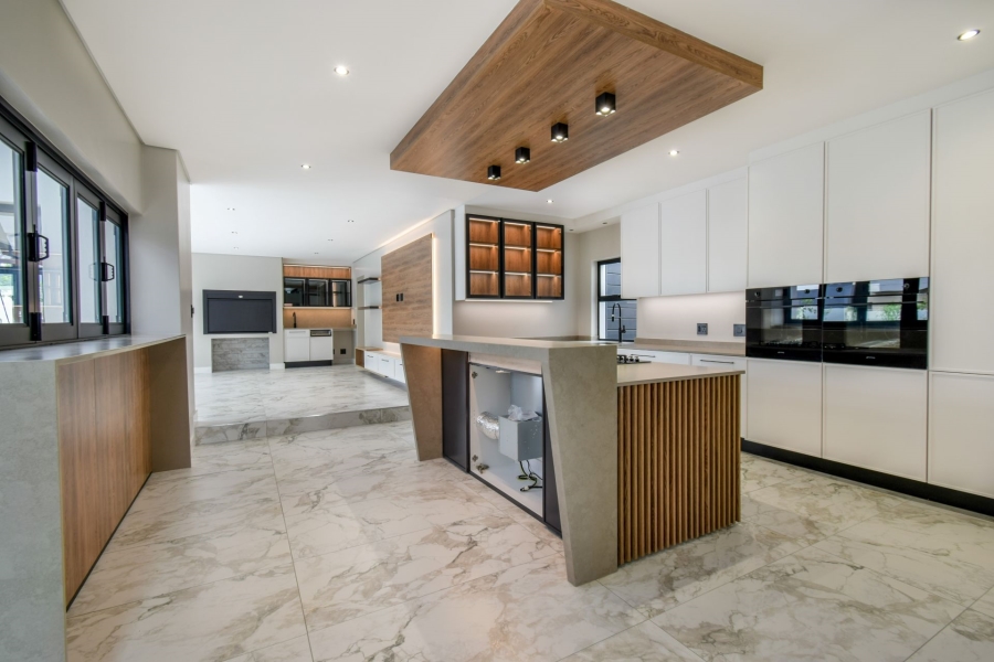 6 Bedroom Property for Sale in Midstream Heights Gauteng