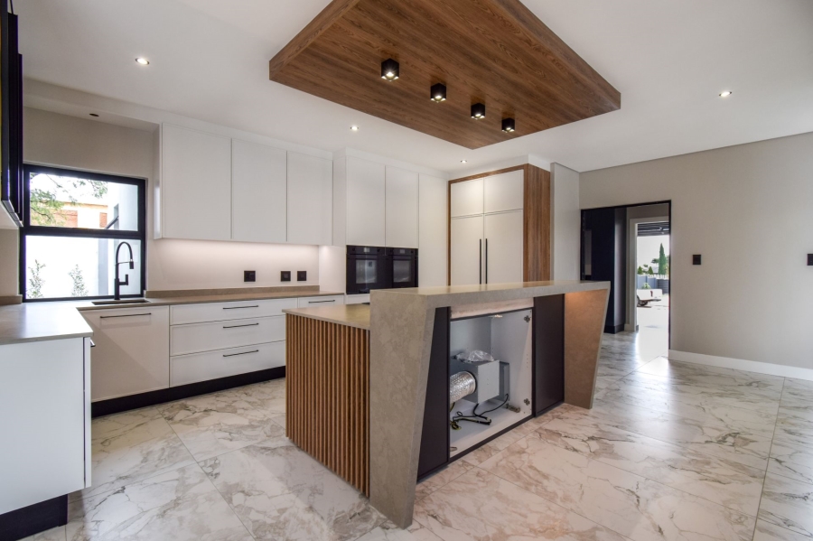 6 Bedroom Property for Sale in Midstream Heights Gauteng