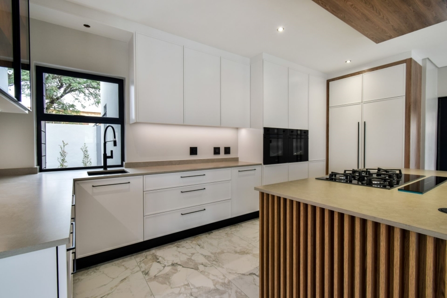 6 Bedroom Property for Sale in Midstream Heights Gauteng