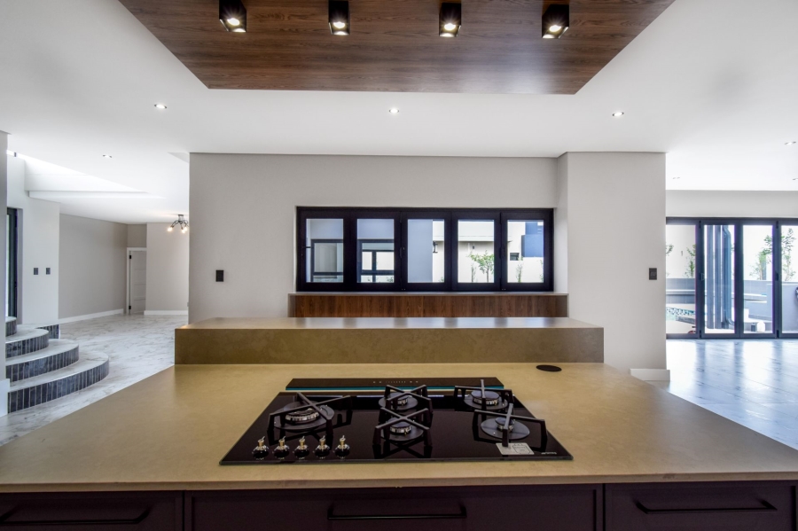6 Bedroom Property for Sale in Midstream Heights Gauteng