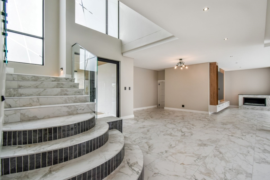 6 Bedroom Property for Sale in Midstream Heights Gauteng