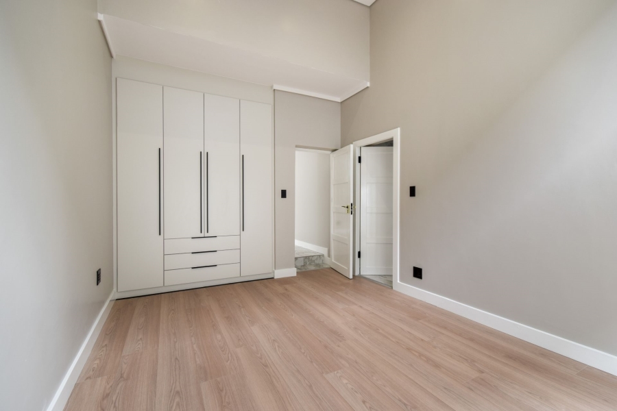 6 Bedroom Property for Sale in Midstream Heights Gauteng