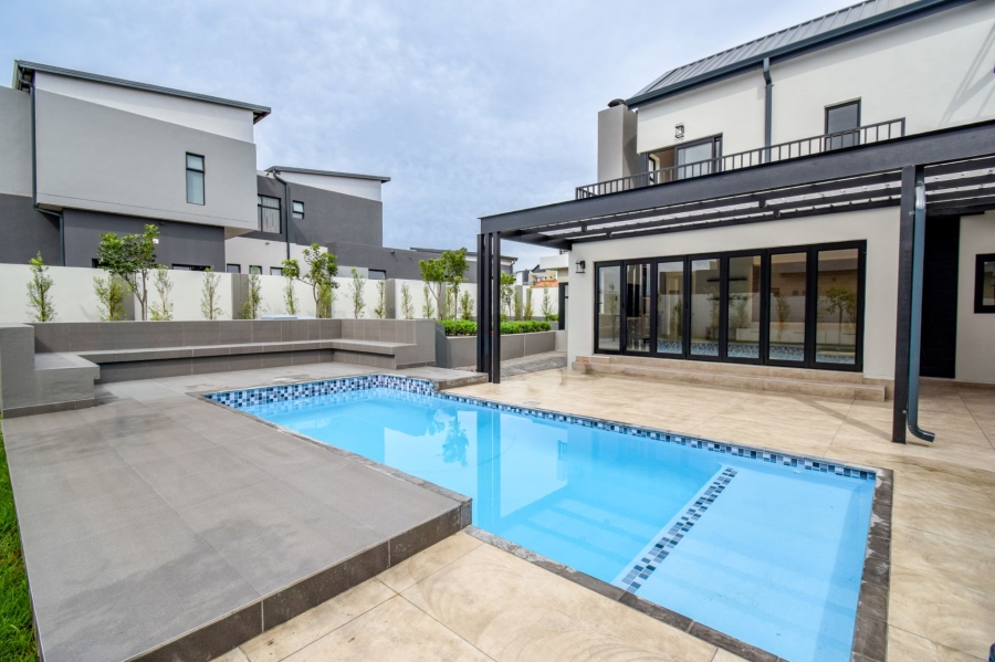 6 Bedroom Property for Sale in Midstream Heights Gauteng