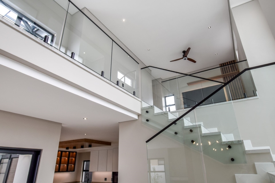 6 Bedroom Property for Sale in Midstream Heights Gauteng