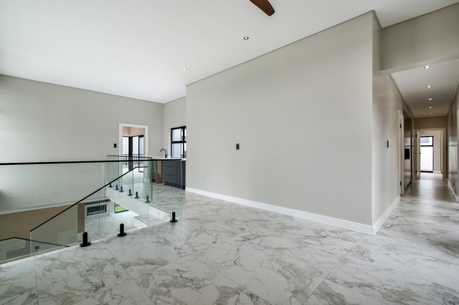6 Bedroom Property for Sale in Midstream Heights Gauteng