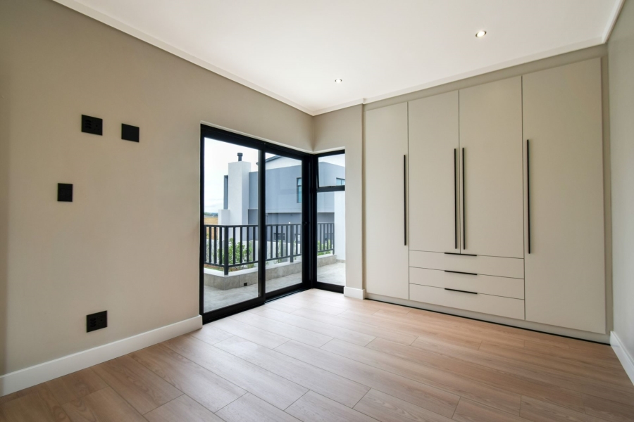 6 Bedroom Property for Sale in Midstream Heights Gauteng