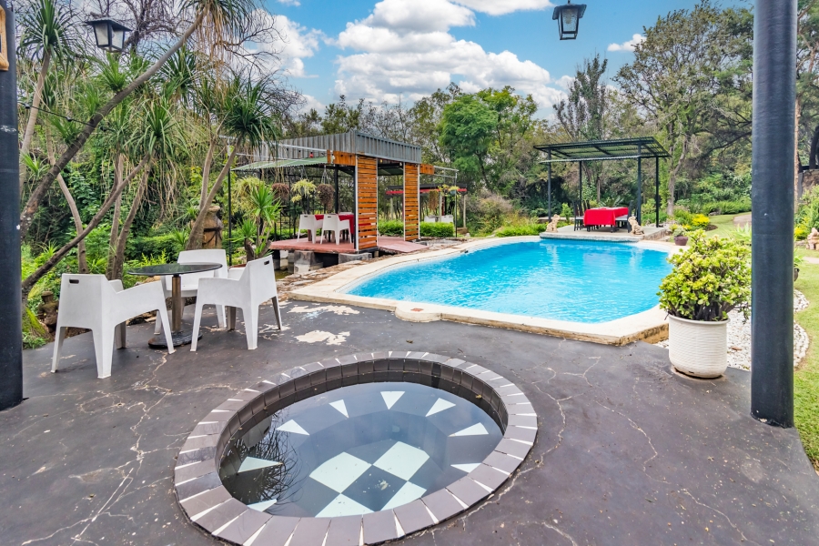 8 Bedroom Property for Sale in Lanseria Gauteng