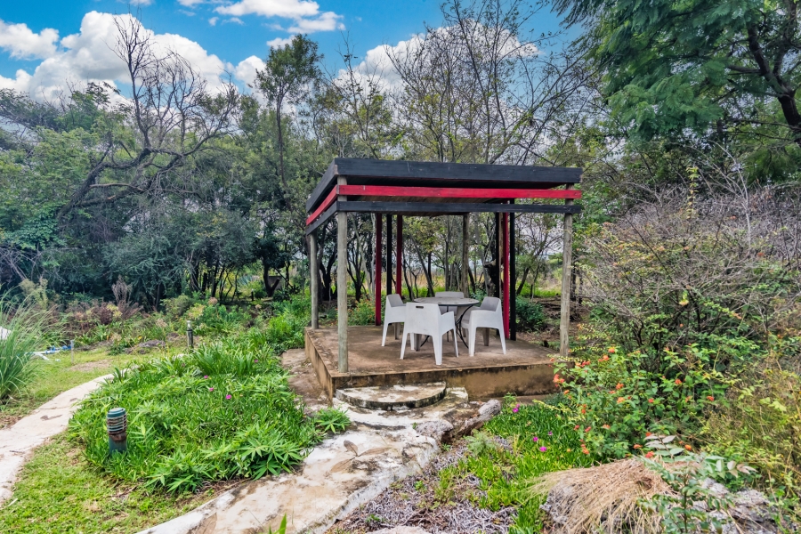 8 Bedroom Property for Sale in Lanseria Gauteng
