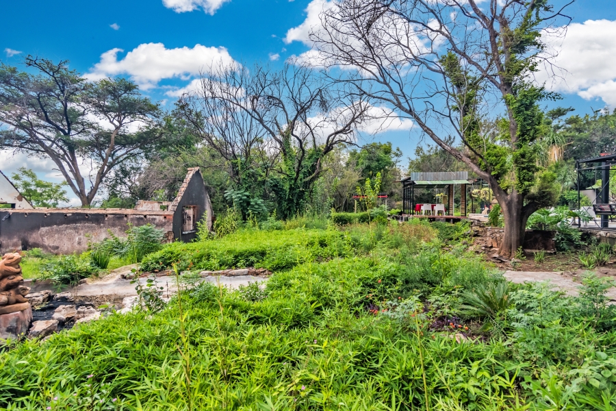 8 Bedroom Property for Sale in Lanseria Gauteng