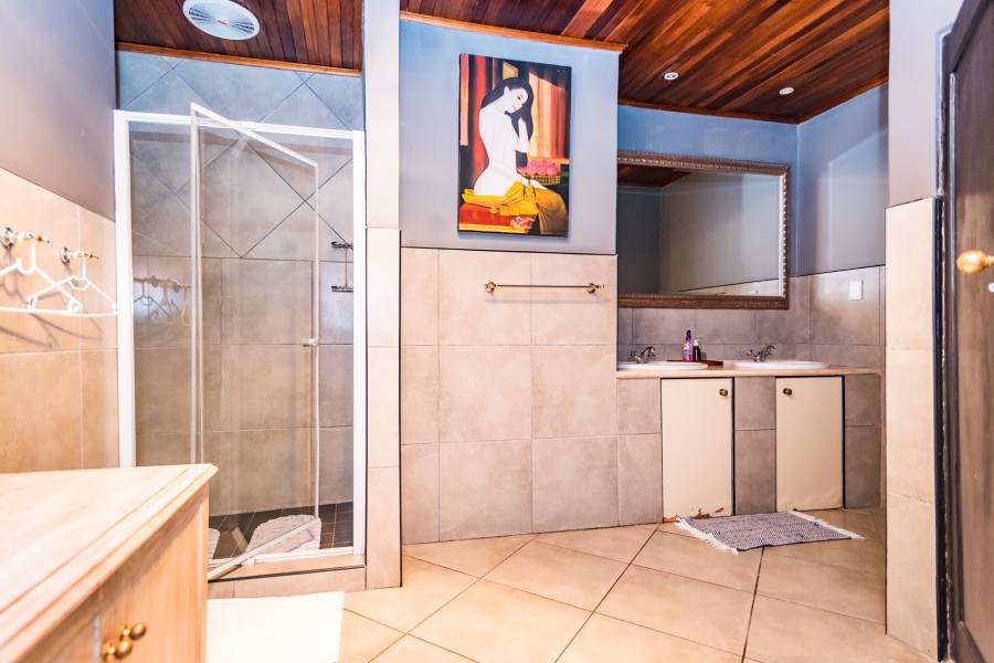 8 Bedroom Property for Sale in Lanseria Gauteng