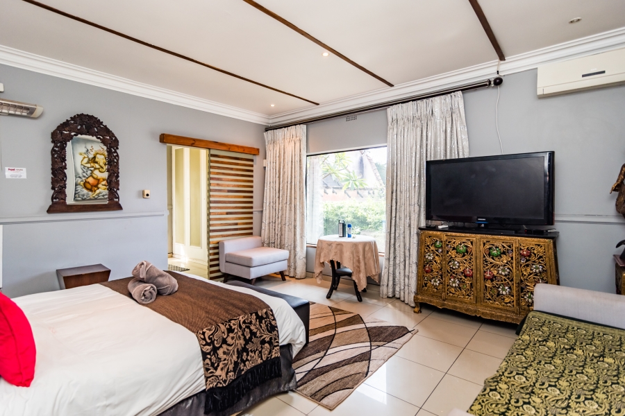 8 Bedroom Property for Sale in Lanseria Gauteng