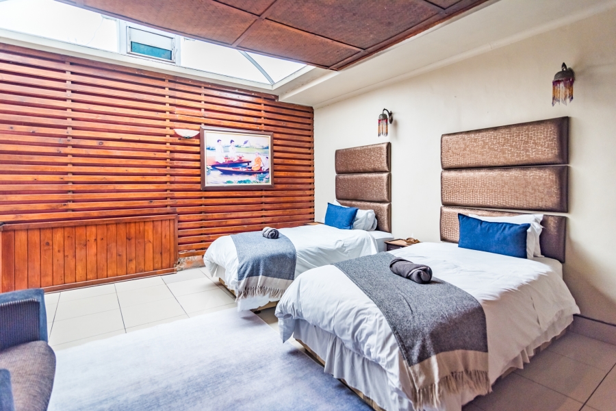 8 Bedroom Property for Sale in Lanseria Gauteng