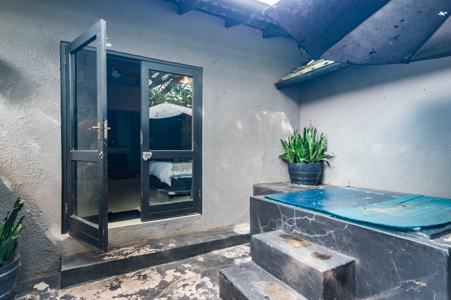 8 Bedroom Property for Sale in Lanseria Gauteng