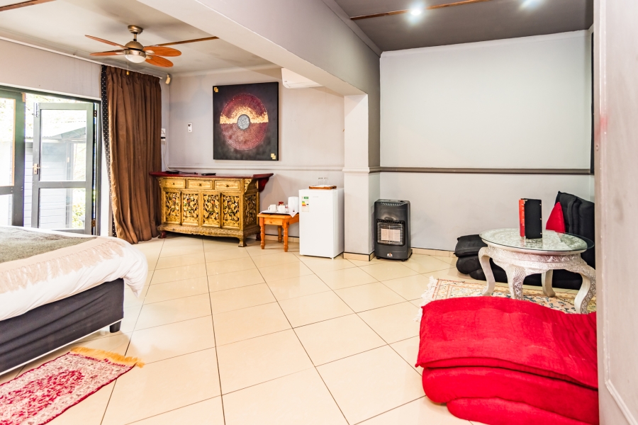 8 Bedroom Property for Sale in Lanseria Gauteng