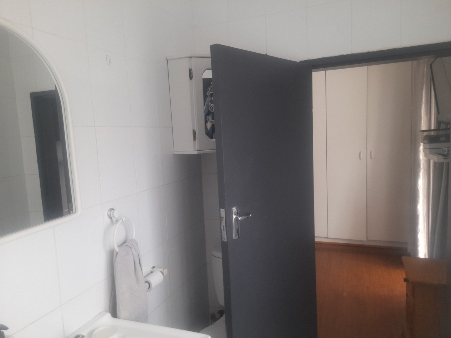 3 Bedroom Property for Sale in Linmeyer Gauteng