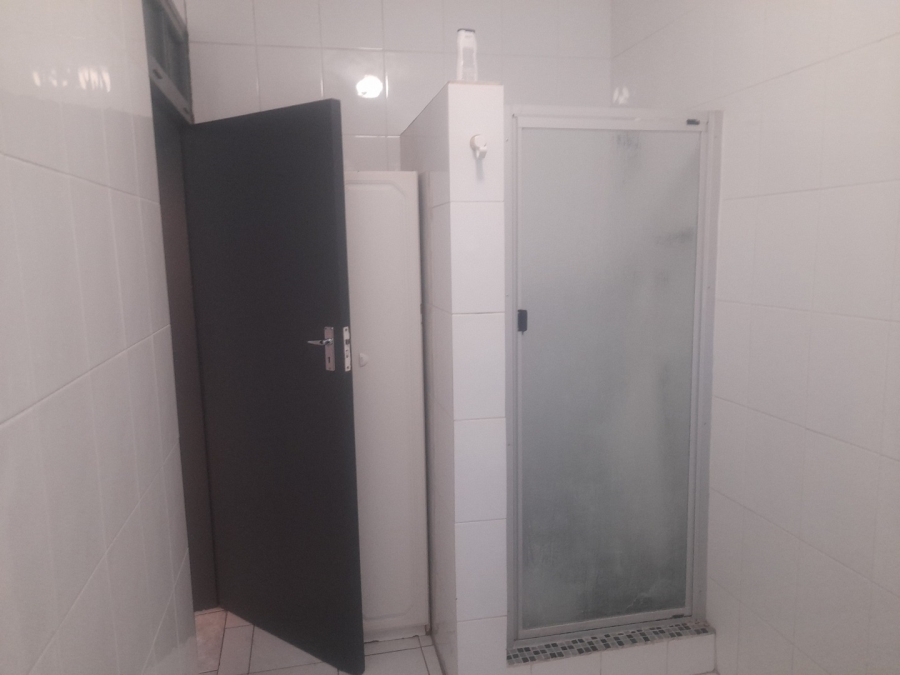 3 Bedroom Property for Sale in Linmeyer Gauteng