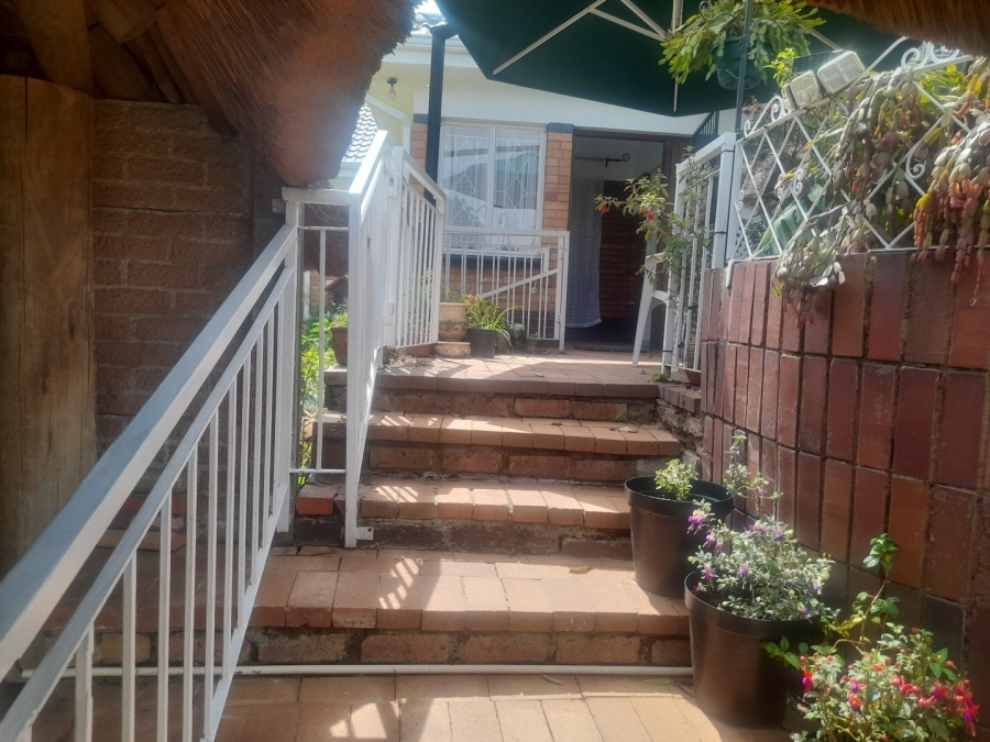 3 Bedroom Property for Sale in Linmeyer Gauteng