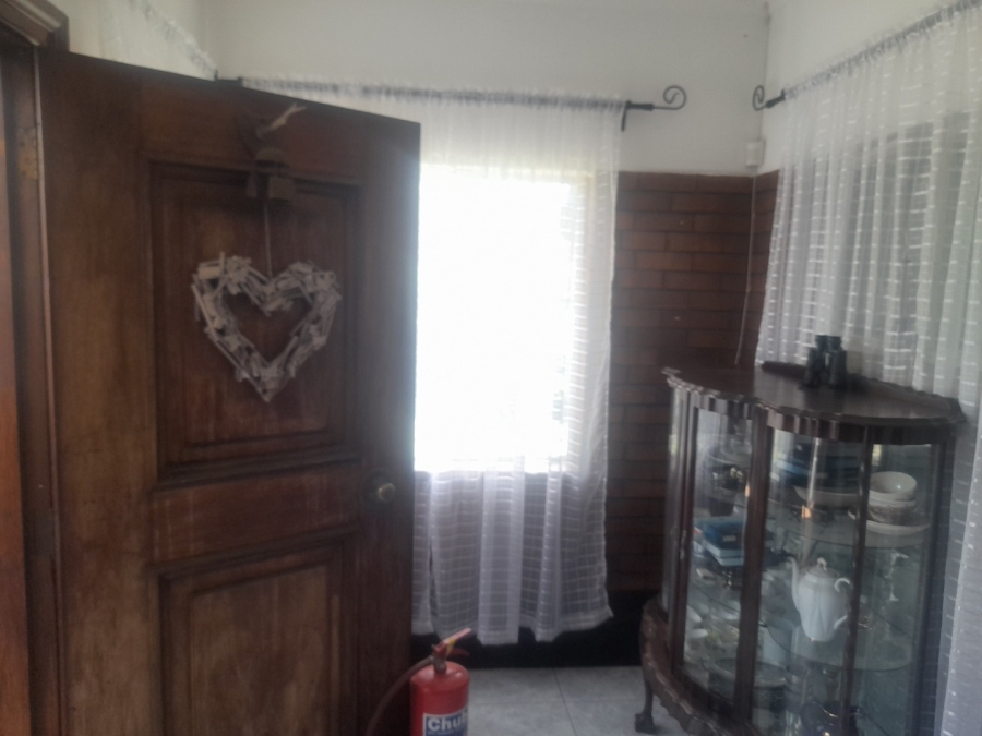 3 Bedroom Property for Sale in Linmeyer Gauteng