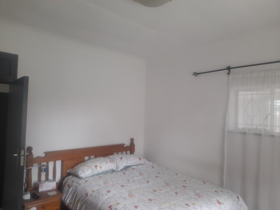 3 Bedroom Property for Sale in Linmeyer Gauteng