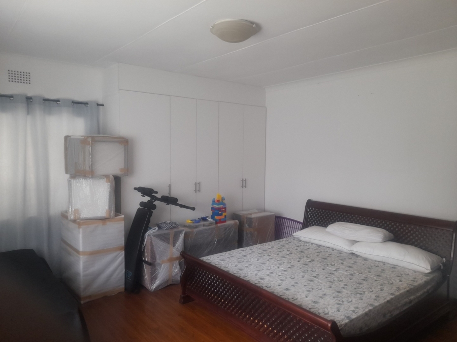 3 Bedroom Property for Sale in Linmeyer Gauteng