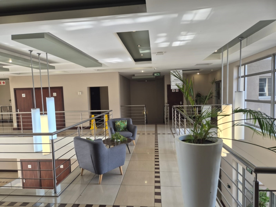 To Let Commercial Property for Rent in Die Hoewes Gauteng