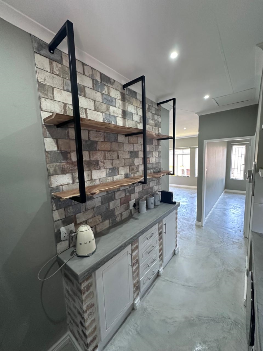 2 Bedroom Property for Sale in Pierre Van Ryneveld Gauteng