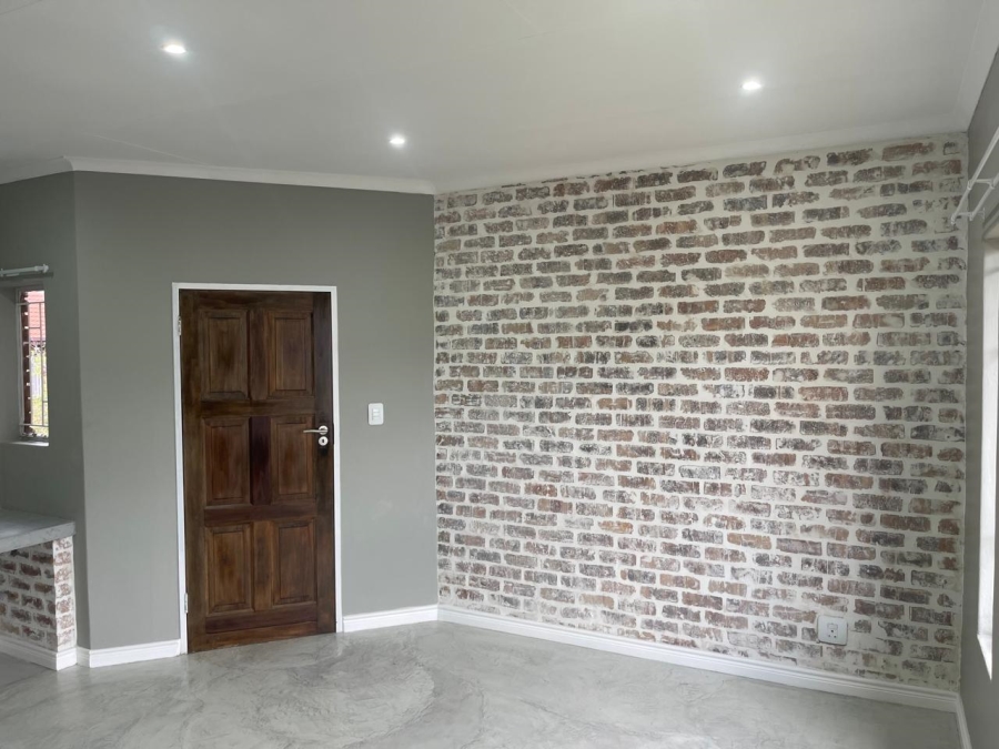 2 Bedroom Property for Sale in Pierre Van Ryneveld Gauteng