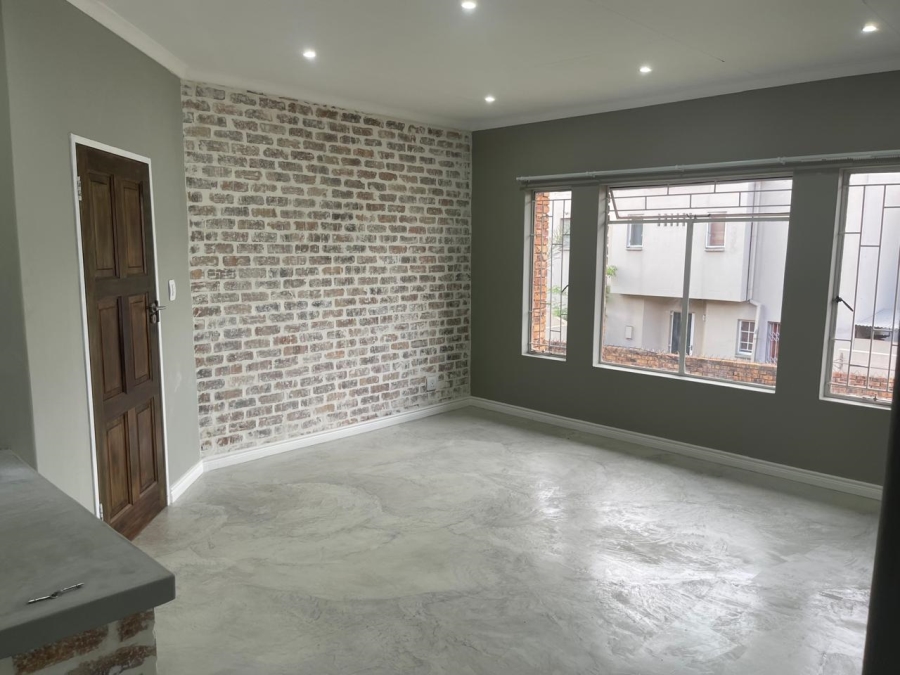 2 Bedroom Property for Sale in Pierre Van Ryneveld Gauteng