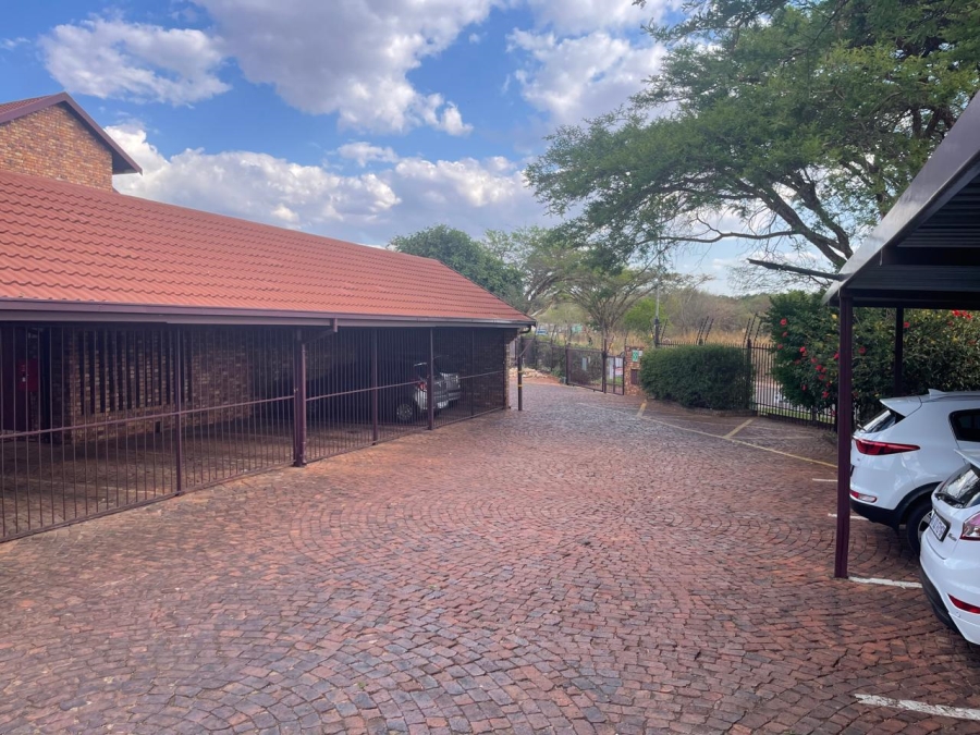 2 Bedroom Property for Sale in Pierre Van Ryneveld Gauteng