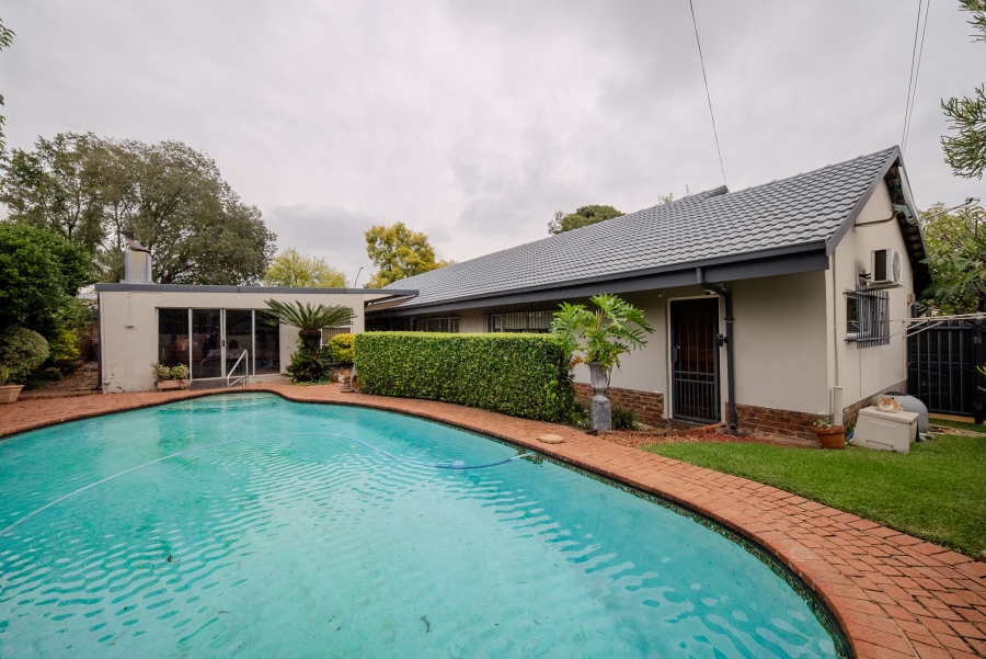 3 Bedroom Property for Sale in Garsfontein Gauteng