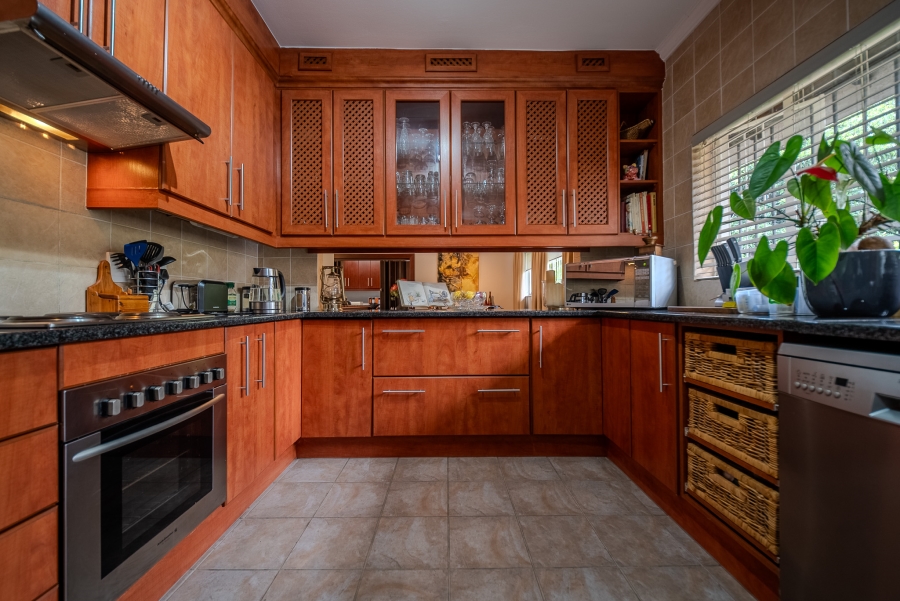 3 Bedroom Property for Sale in Garsfontein Gauteng