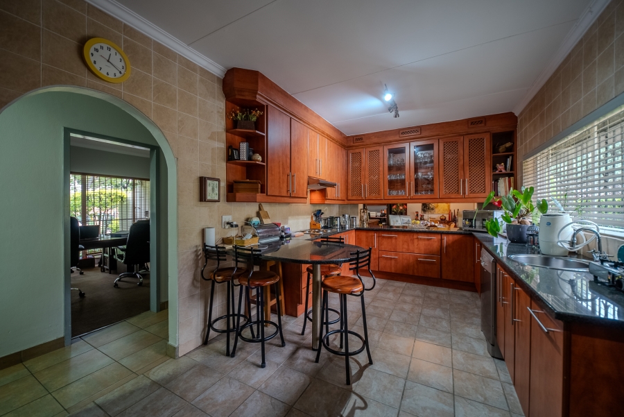 3 Bedroom Property for Sale in Garsfontein Gauteng