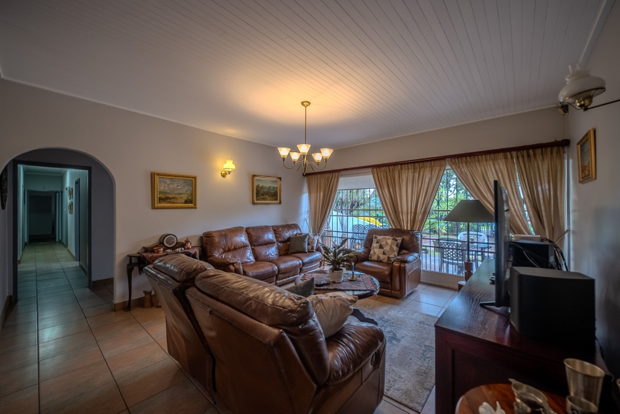 3 Bedroom Property for Sale in Garsfontein Gauteng