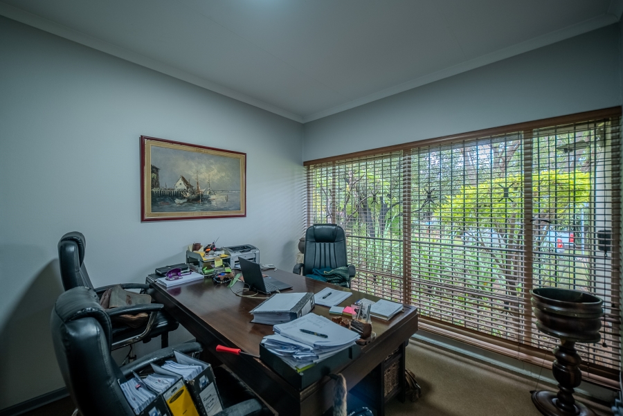 3 Bedroom Property for Sale in Garsfontein Gauteng