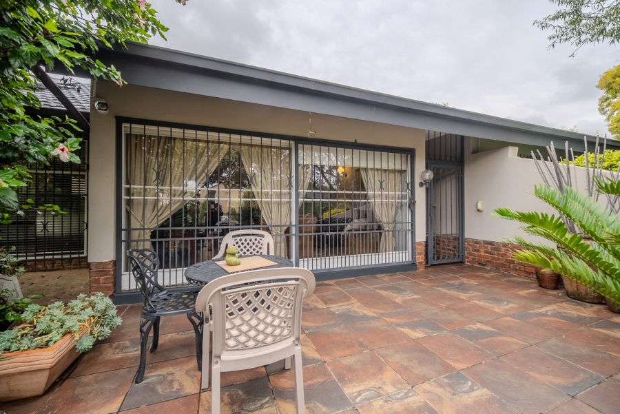 3 Bedroom Property for Sale in Garsfontein Gauteng