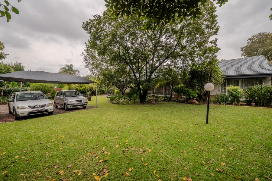 3 Bedroom Property for Sale in Garsfontein Gauteng