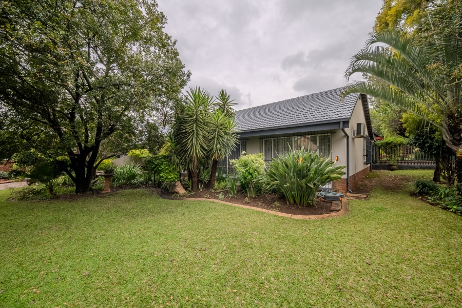 3 Bedroom Property for Sale in Garsfontein Gauteng