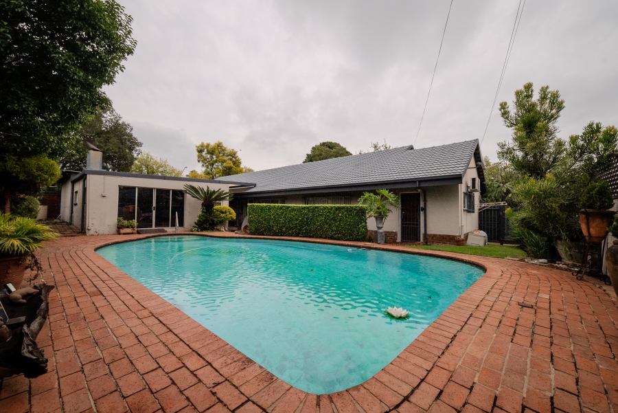 3 Bedroom Property for Sale in Garsfontein Gauteng