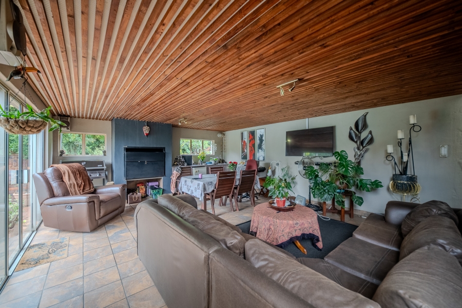 3 Bedroom Property for Sale in Garsfontein Gauteng