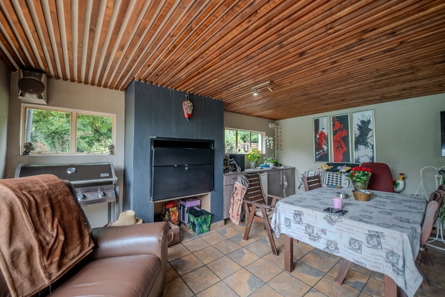 3 Bedroom Property for Sale in Garsfontein Gauteng