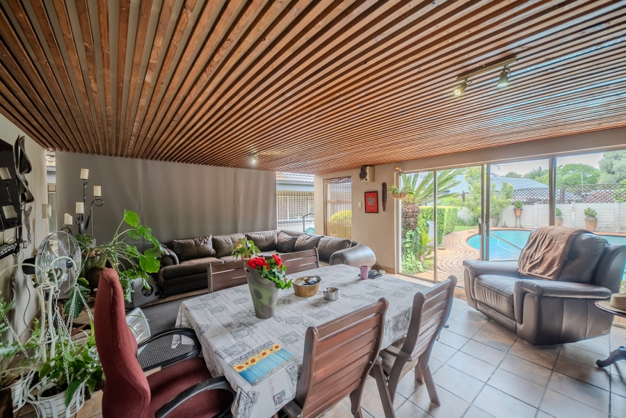 3 Bedroom Property for Sale in Garsfontein Gauteng