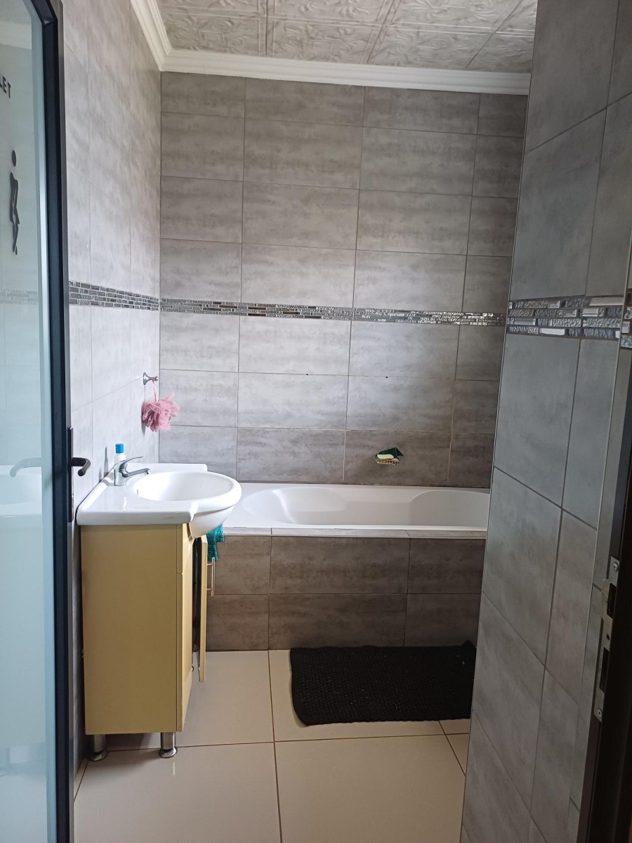 3 Bedroom Property for Sale in Vosloorus Ext 7 Gauteng
