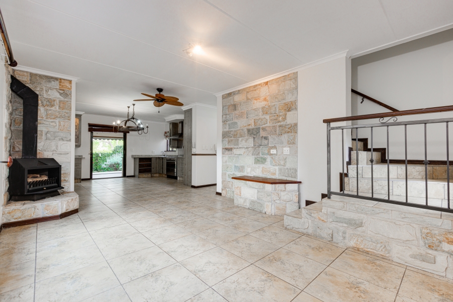 3 Bedroom Property for Sale in Broadacres Gauteng