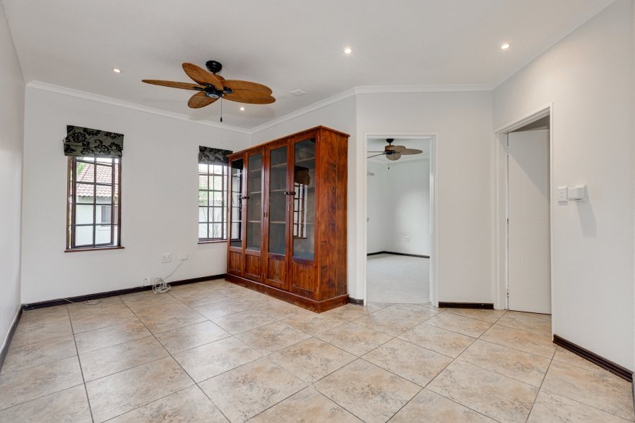 3 Bedroom Property for Sale in Broadacres Gauteng