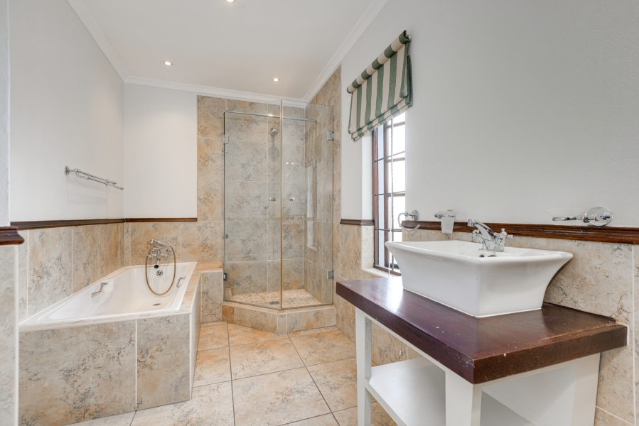 3 Bedroom Property for Sale in Broadacres Gauteng