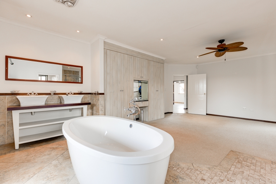 3 Bedroom Property for Sale in Broadacres Gauteng