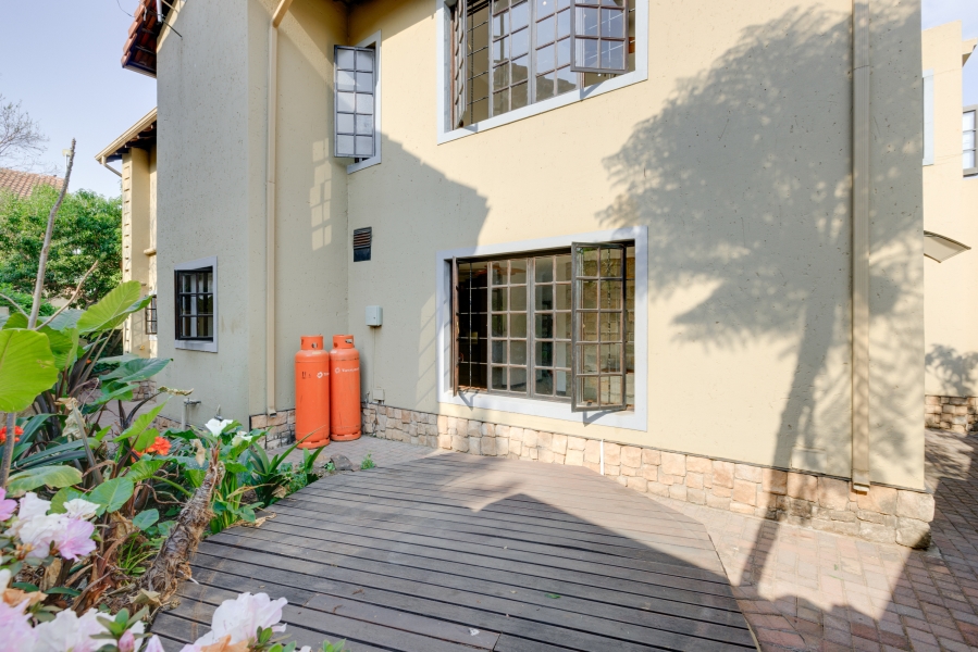 3 Bedroom Property for Sale in Broadacres Gauteng