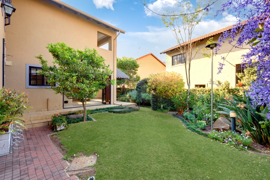 3 Bedroom Property for Sale in Broadacres Gauteng