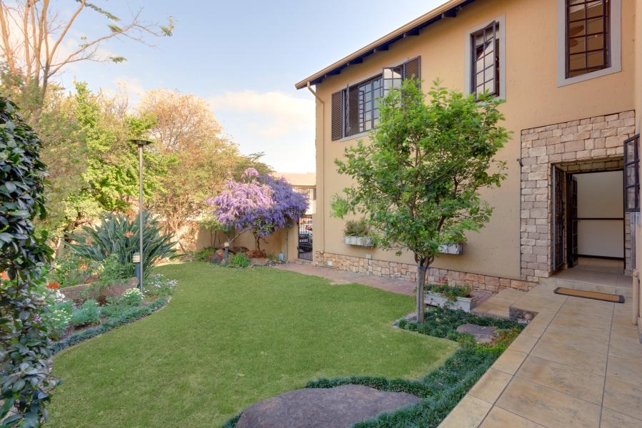 3 Bedroom Property for Sale in Broadacres Gauteng